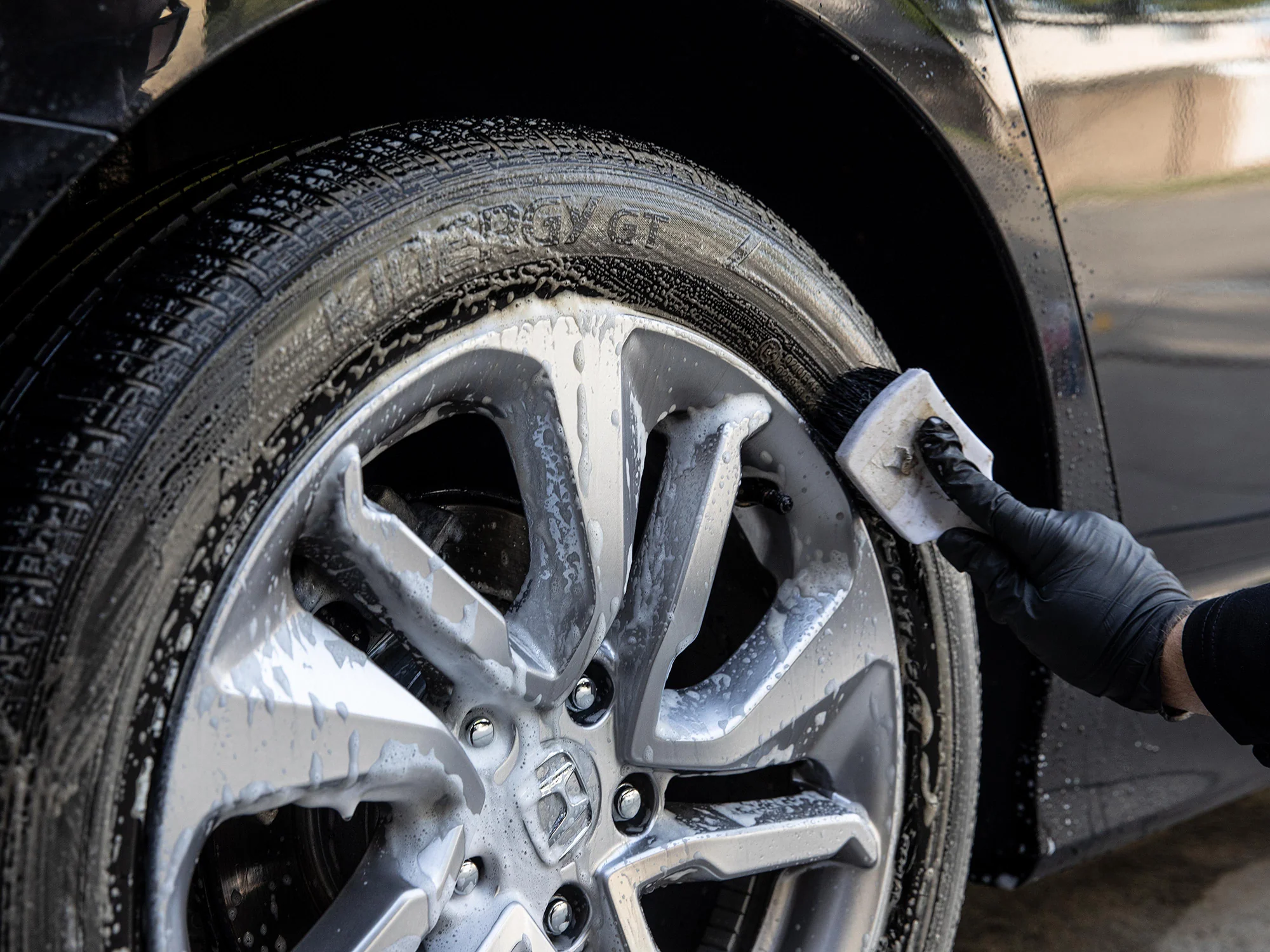 Meguiar's Hot Rims Wheel & Tire Cleaner - 24 oz. - Image 3