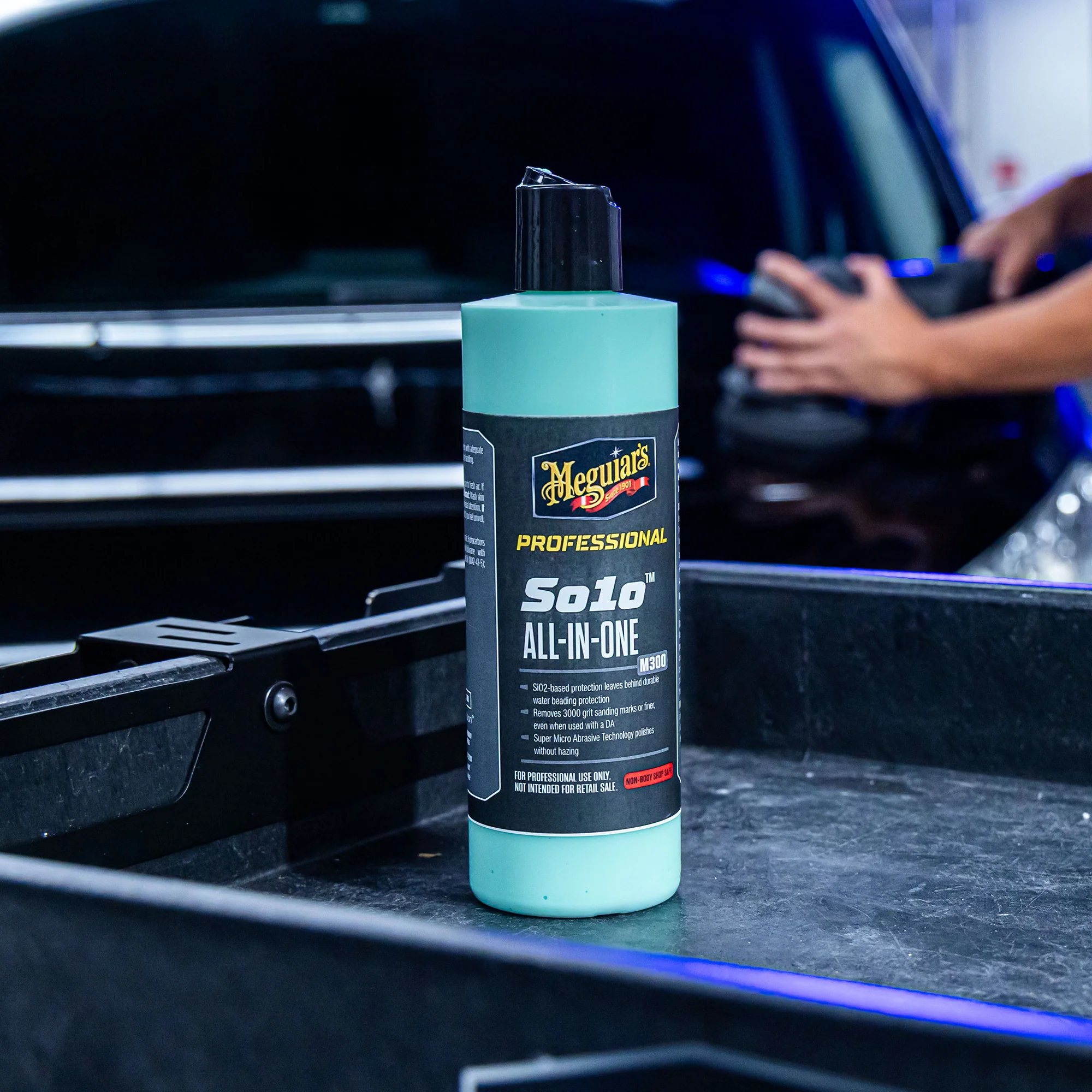 Meguiar's Self Cleaning Dispenser Bottle - 16 oz. - Image 3